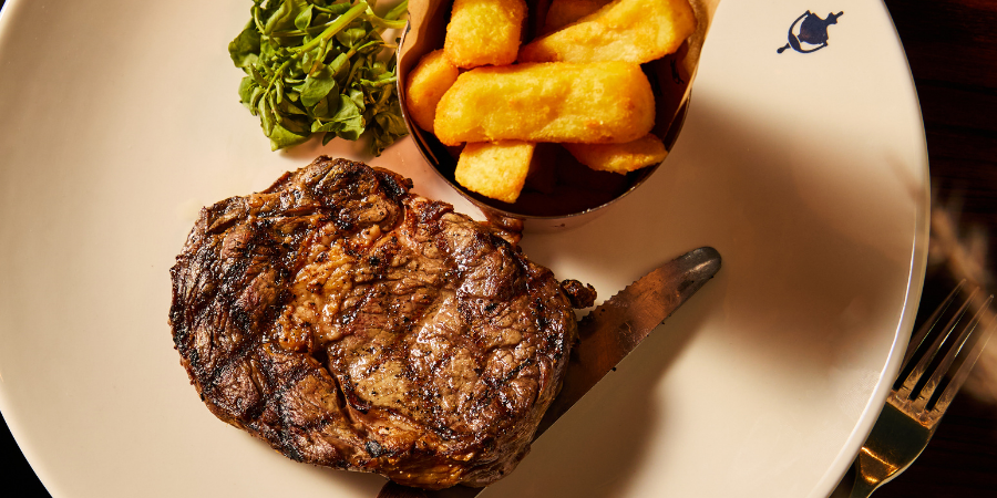 A Classic Pub Steak Experience