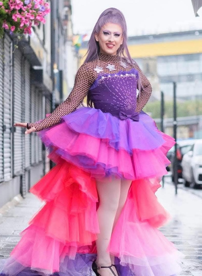 TITANIA GEMINI DRAG KARAOKE