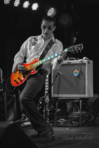 Sunday Social- Melvin Hancox Band
