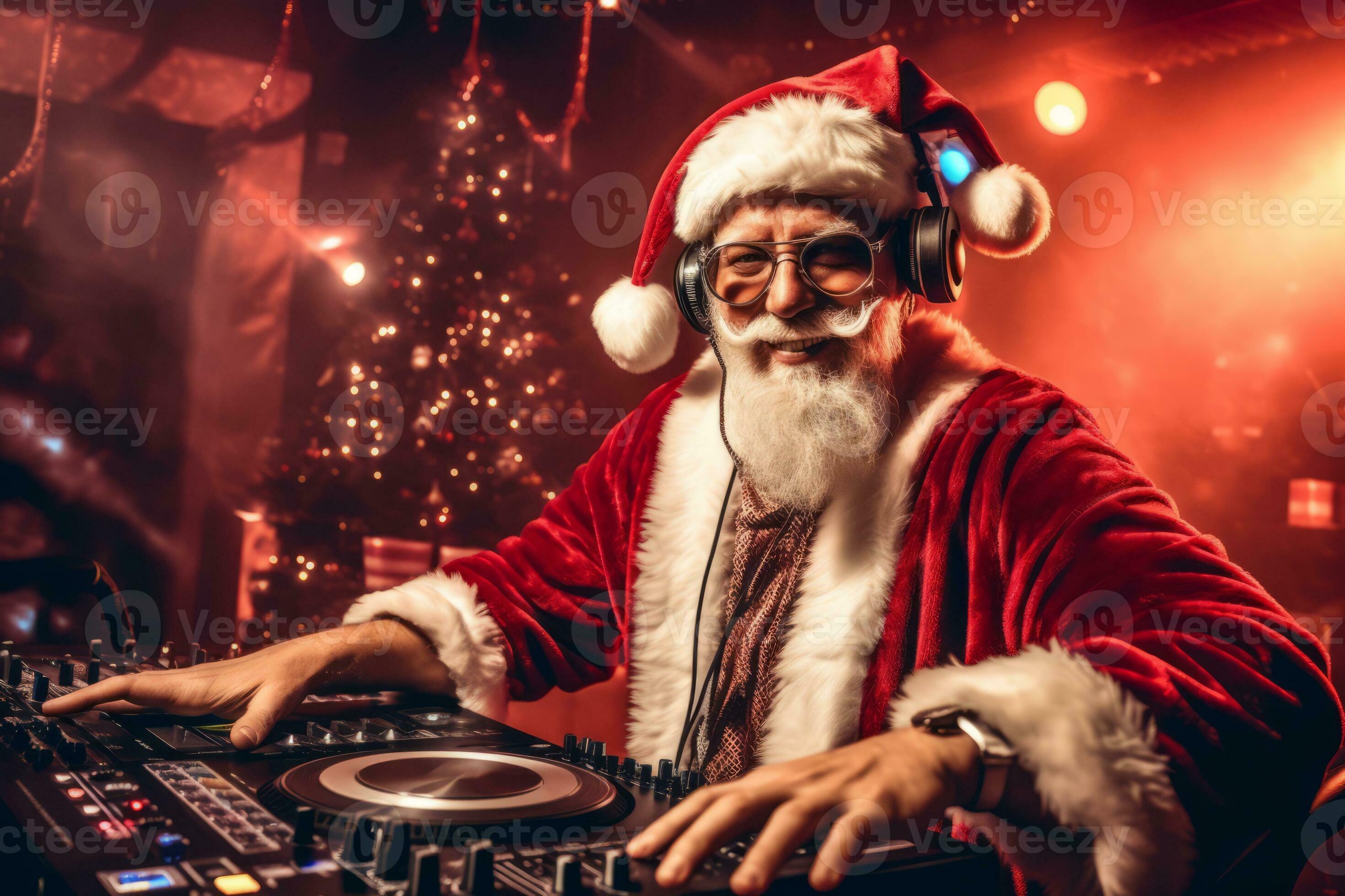 Christmas DJ with DJ Lewis