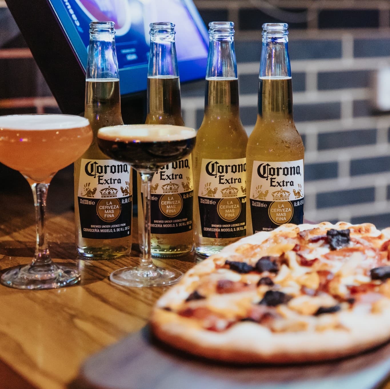 Darts Pizza and drinks