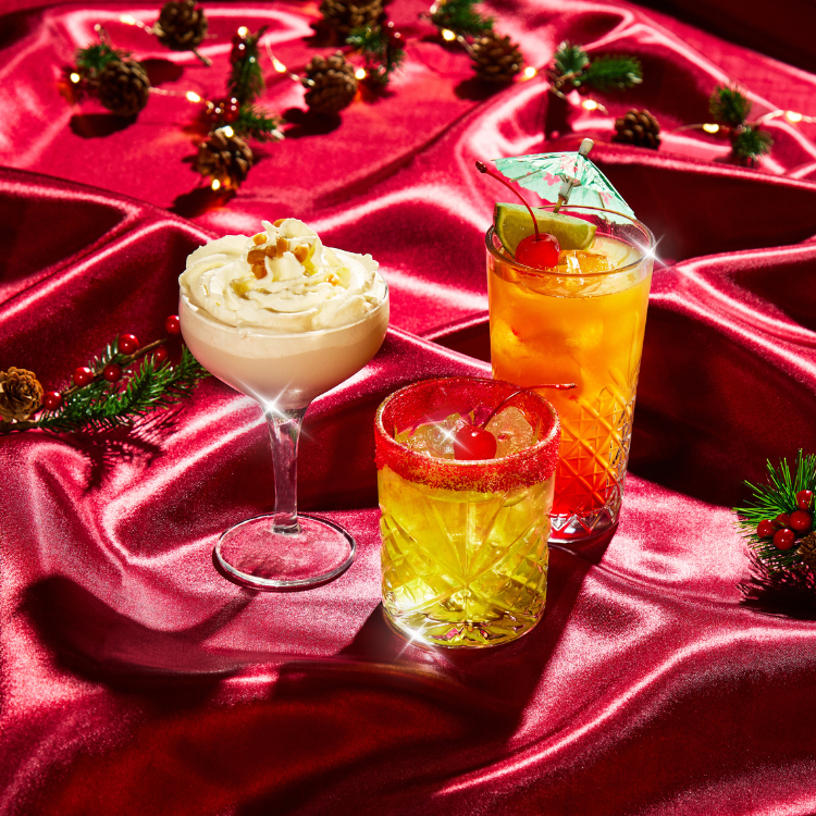 CLASSY CHRISTMAS COCKTAILS ON TAP 