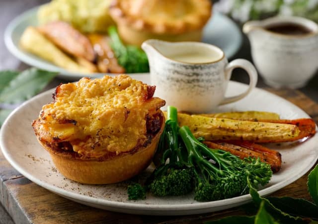 Chicken and Pancetta Pie and Golden Fleece York