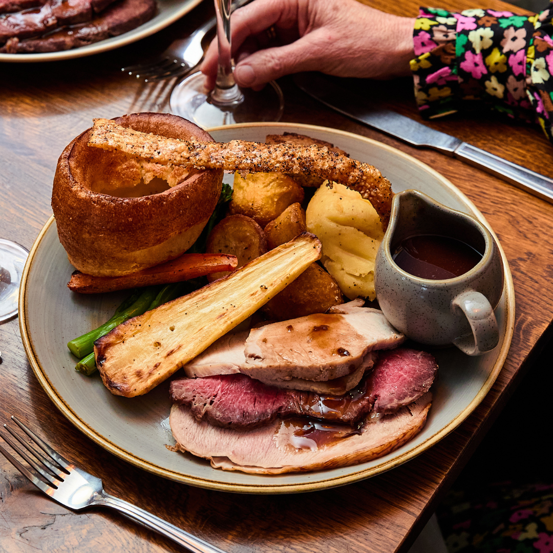 Pub Sunday Roast at Pubsmiths
