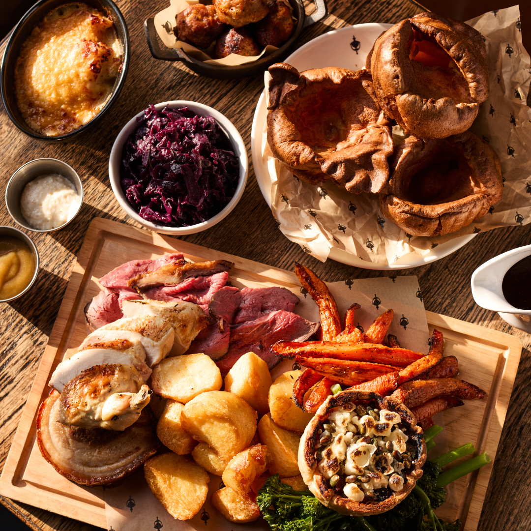 Sharing Roast Platter at The Angelic Islington Sharing Roast Platter at The Angelic Islington