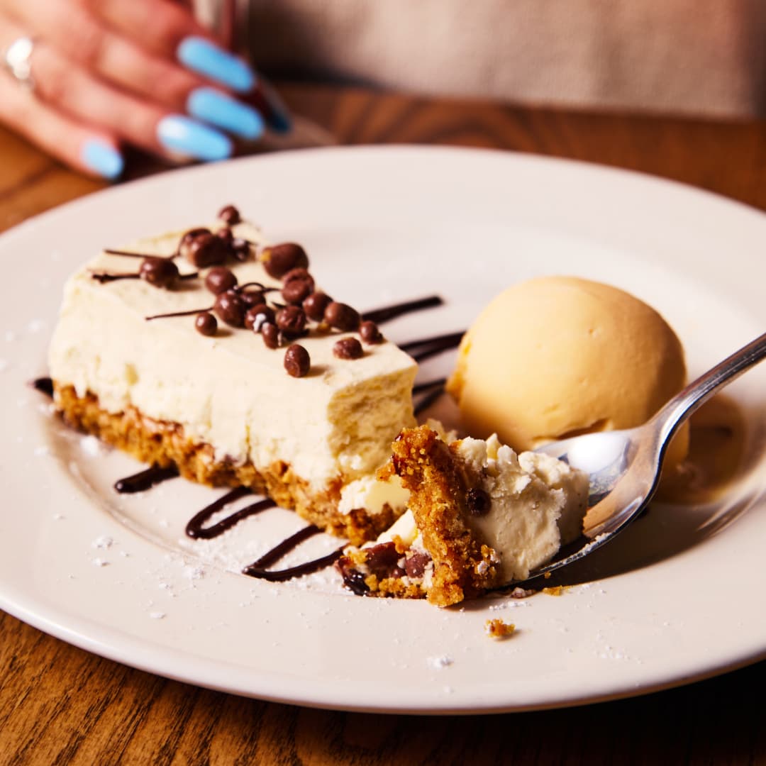 Honeycomb Cheesecake at New Market Bar Falkirk