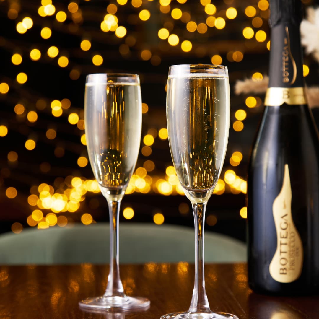 Two glasses of prosecco
