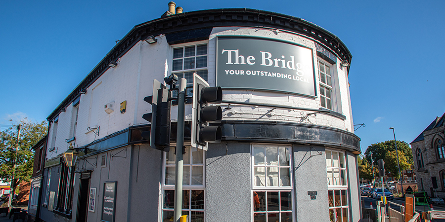 Bridge Stone Pub in Stone