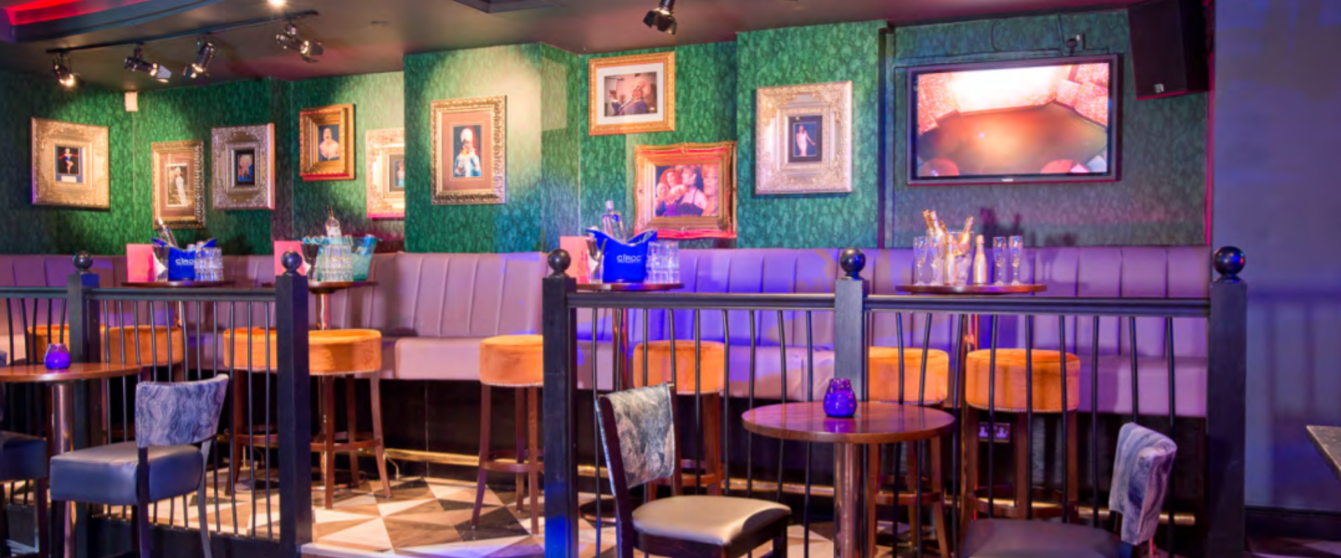 Two Brewers seating area