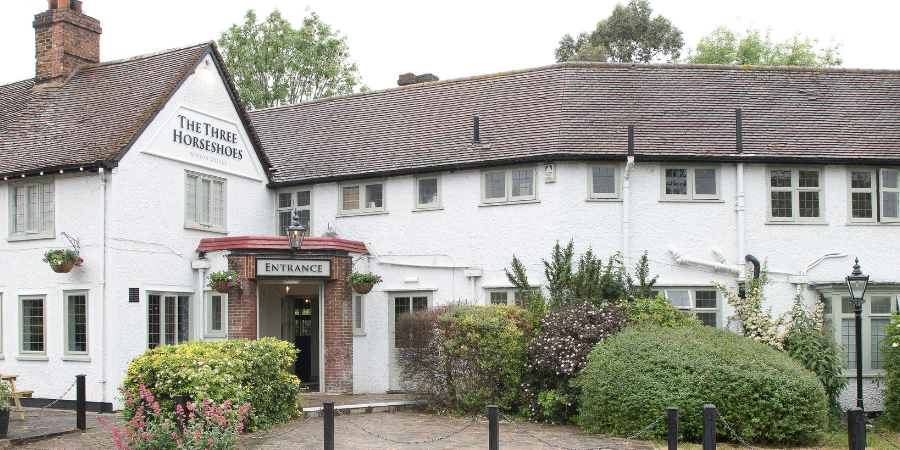 Exterior of Three Horseshoes Letchworth