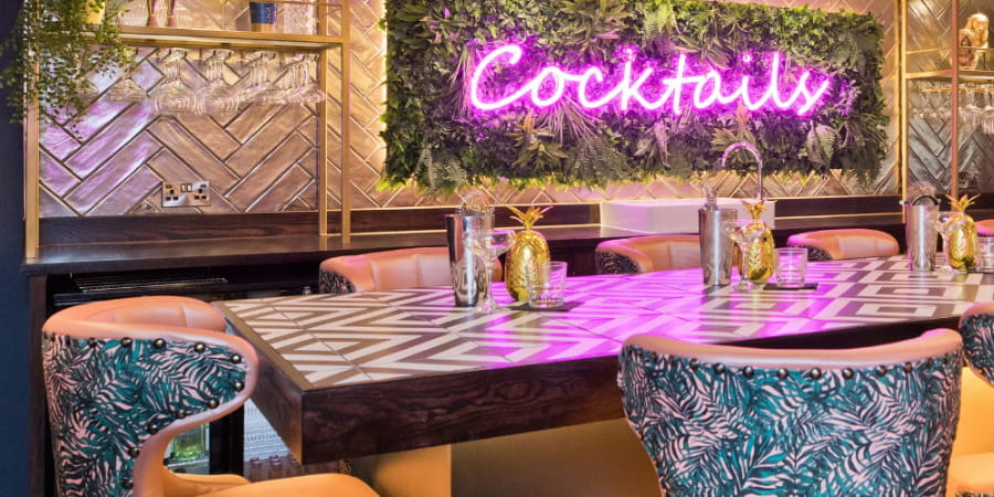 Cocktail Bar