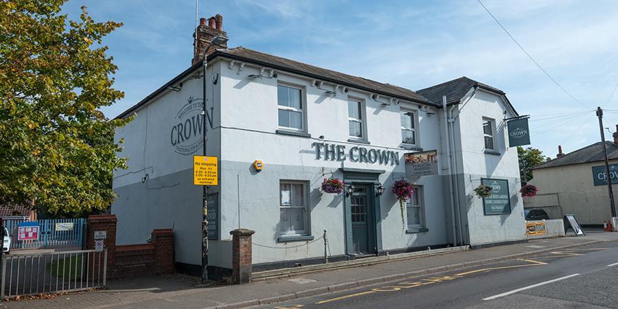 Crown Thorpe Le Soken Pub in Clacton-on-Sea