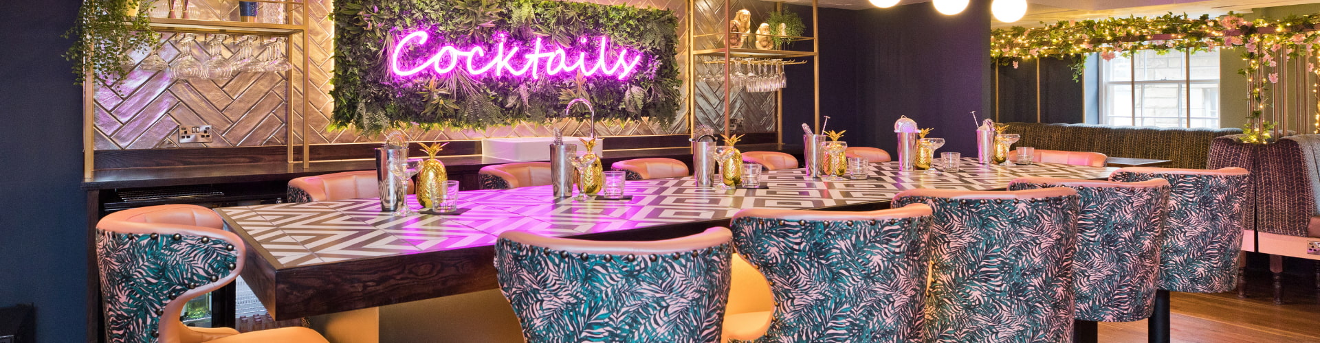 Cocktail Bar in Edinburgh Slug & Lettuce