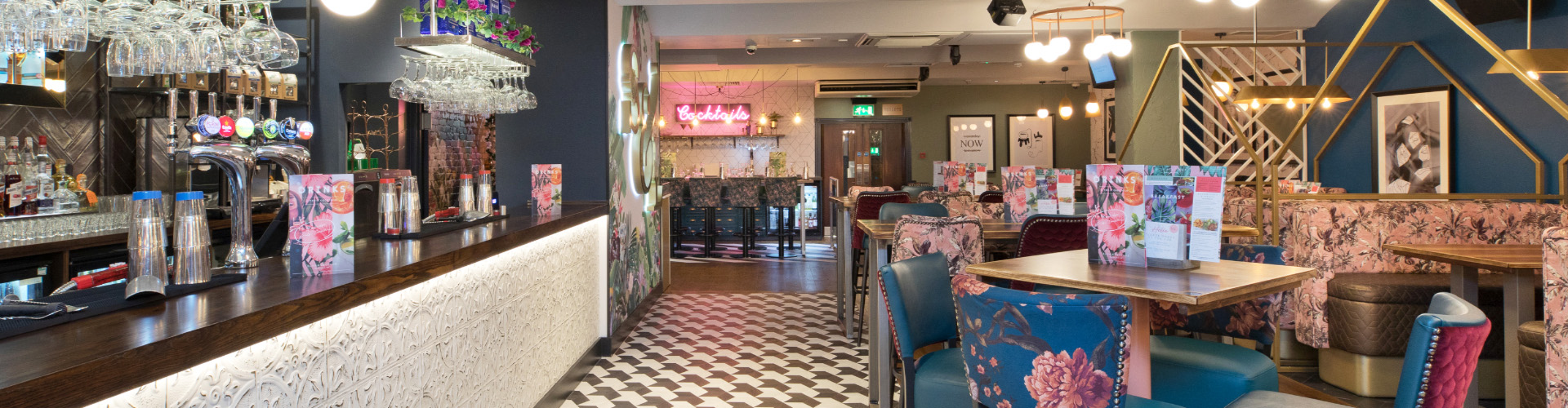 Cocktail Bar in Reading Slug & Lettuce