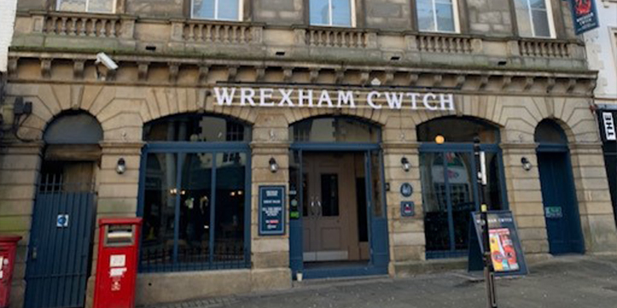 Wrexham Cwtch Pub in Wrexham