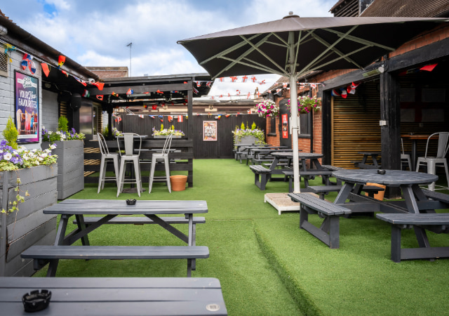 Beer Garden at Golden Lion Bexleyheath