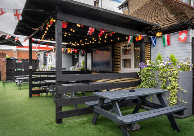 Beer Garden at Golden Lion Bexleyheath