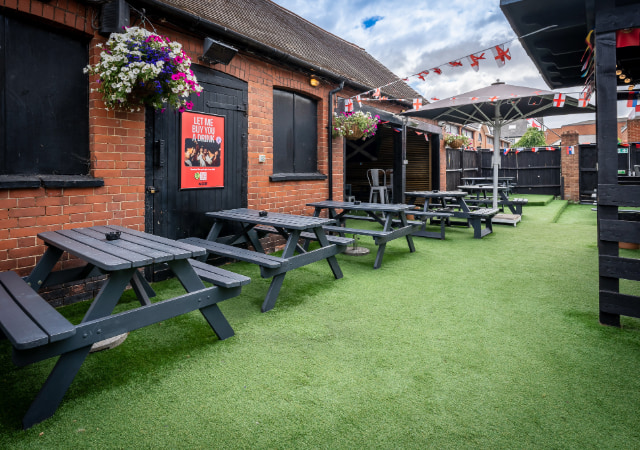 Beer Garden at Golden Lion Bexleyheath
