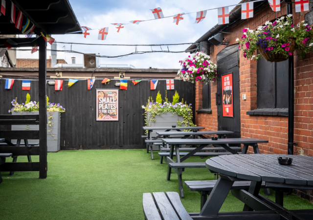 Beer Garden at Golden Lion Bexleyheath