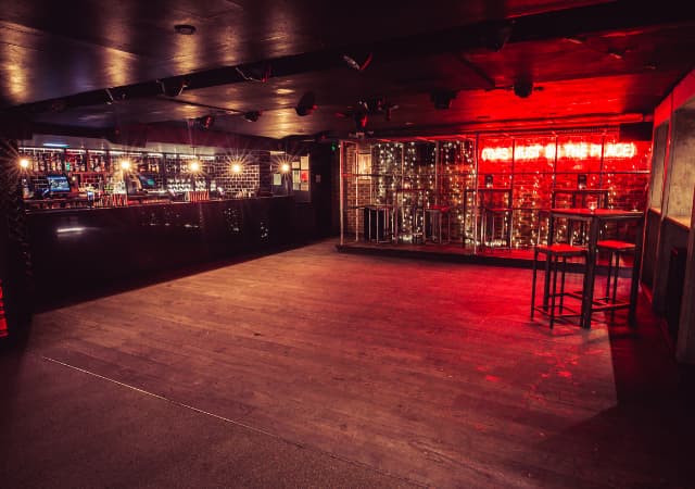 Club Room Club Room