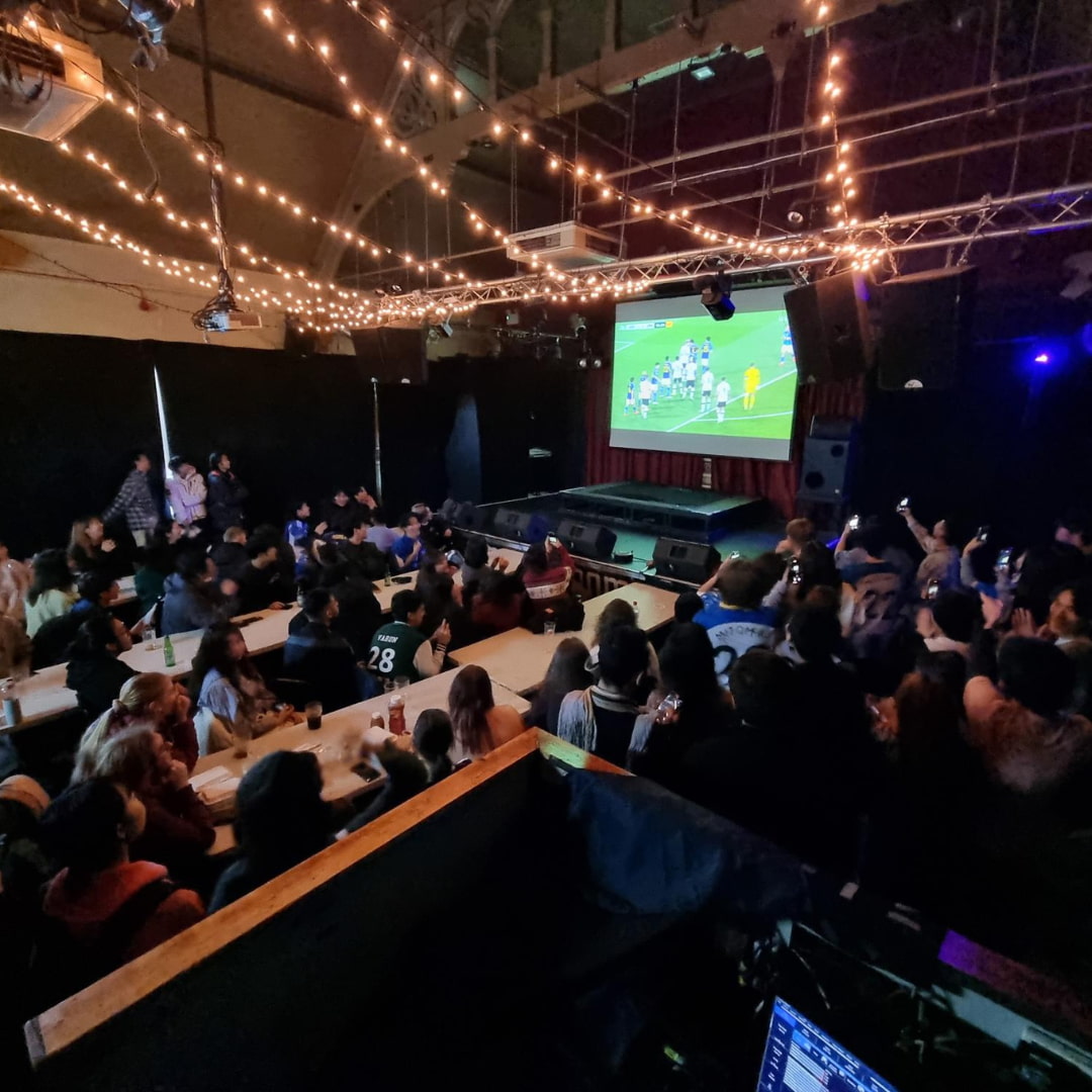 Lending Room - Live Sport Viewing in Leeds Lending Room - Live Sport Viewing in Leeds