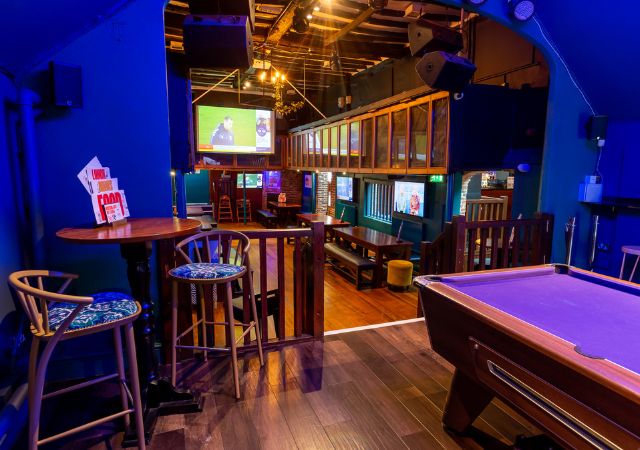 Pubs Near Me | Best Pubs in UK