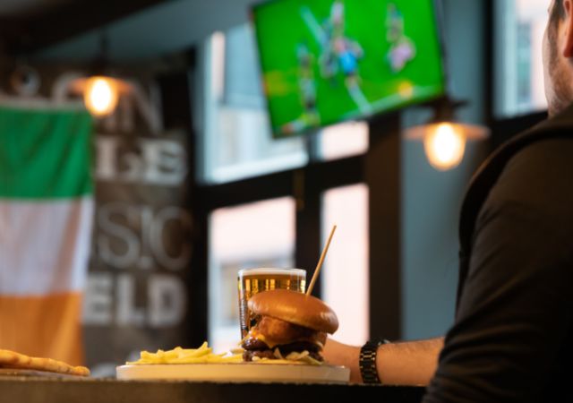 Pubs Near Me | Best Pubs in UK