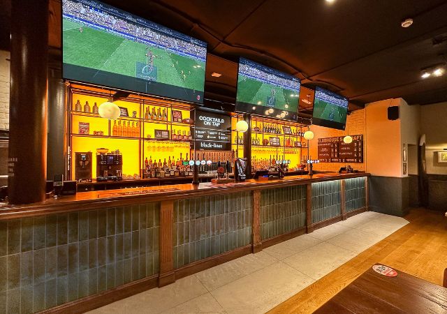 Clubhouse 5 | Sports bar in Leicester Square Clubhouse 5 | Sports bar in Leicester Square