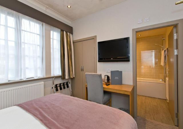 Abbey Inn Double Bed