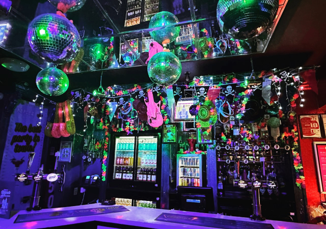 Retro Bars dancefloor