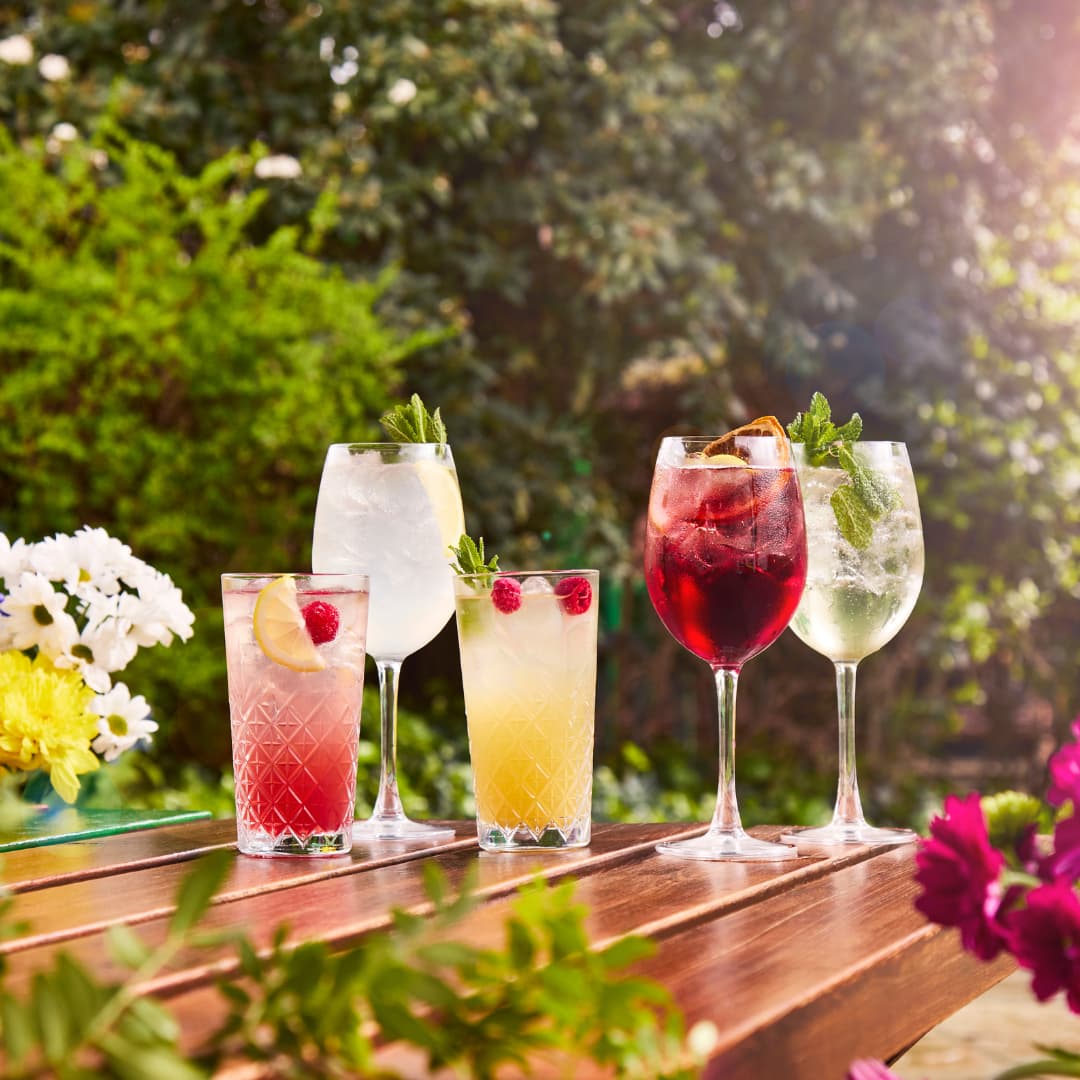 Summer Drinks at Pub & Dining | Book Now