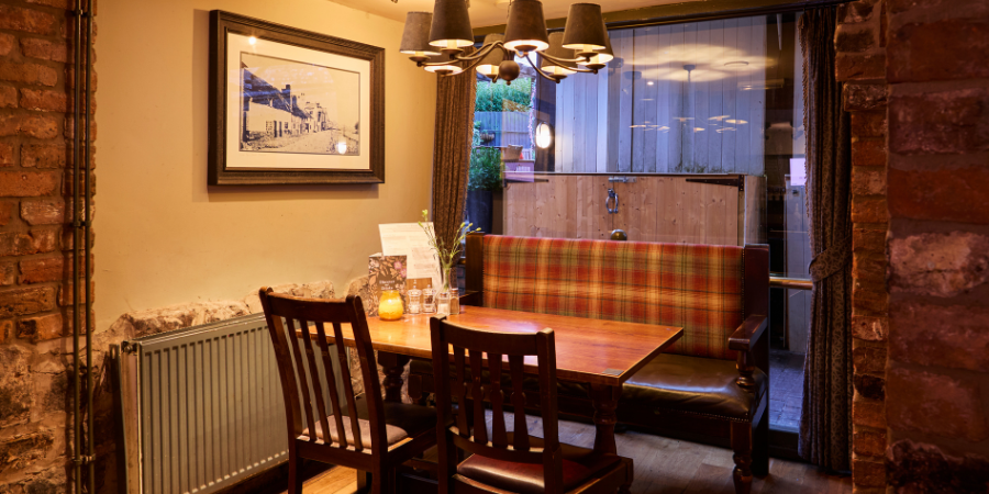 Dining area in Queens Head Frodsham