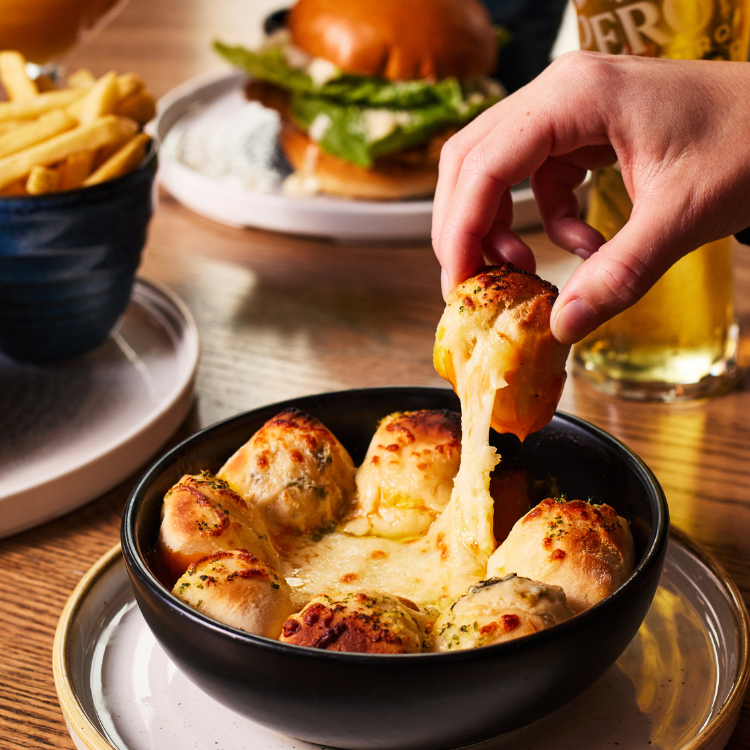 garlic cheesy doughballs