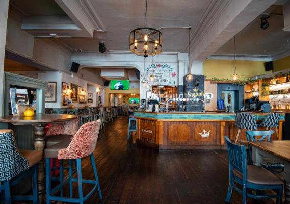 The English Lounge | Best Pubs in Manchester